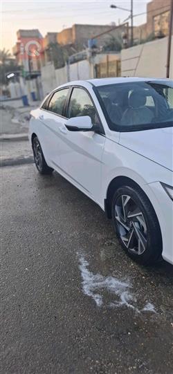 هیوندای ئەلەنترا